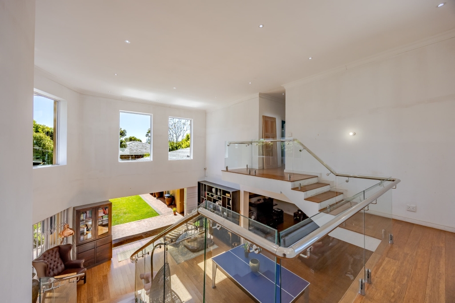 5 Bedroom Property for Sale in Kenilworth Upper Western Cape